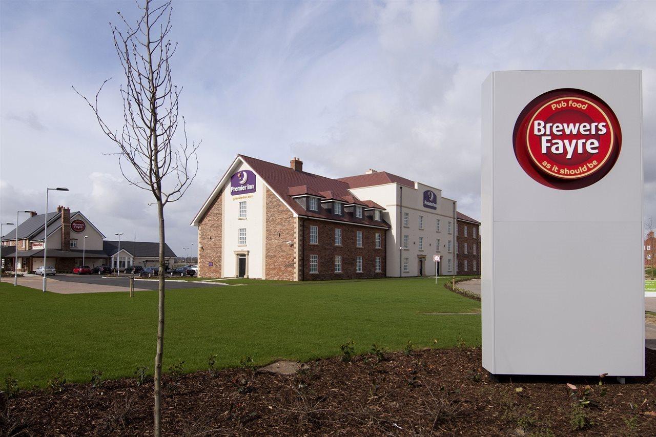 Premier Inn Bedford South Kempston エクステリア 写真