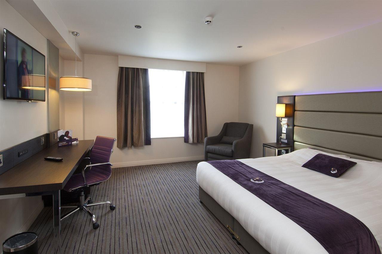 Premier Inn Bedford South Kempston エクステリア 写真